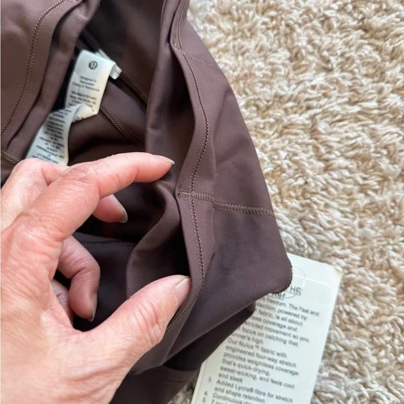 Lululemon Fast & Free Crop leggings in the Nulux fabric HR Crop 23" *Ref Size 4 - Picture 2 of 10